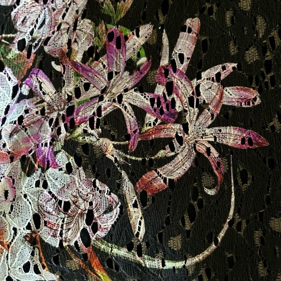 Gorgeous Lace Floral Dress - Picture 5 of 9